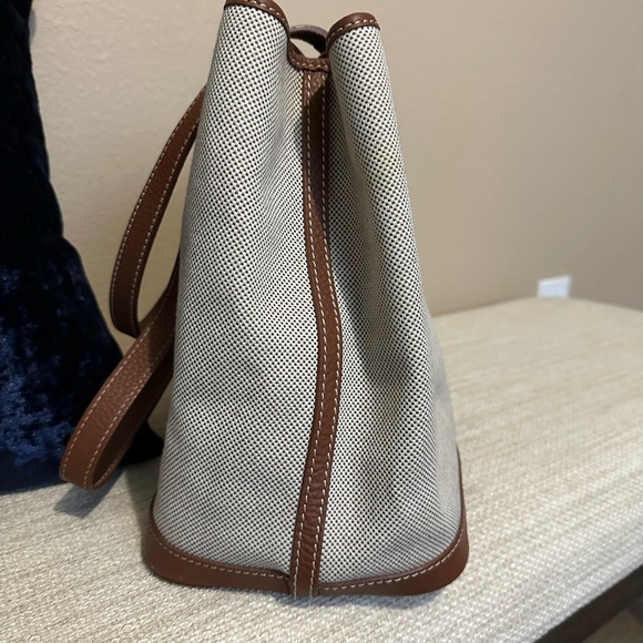 Dooney And Bourke Tote, EUC - Picture 5 of 13